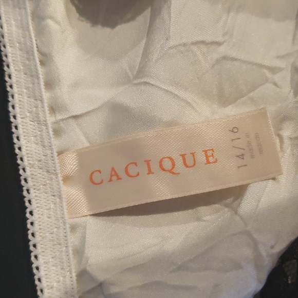 TODAY⚡️Cacique nighty sz 14/16 see measurements - Picture 2 of 5